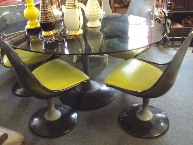 Tulip Chairs and Table